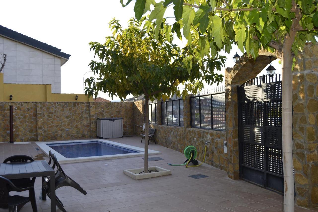 Apartamentos "Casa Rural De Aldea" Aldea del Fresno Esterno foto