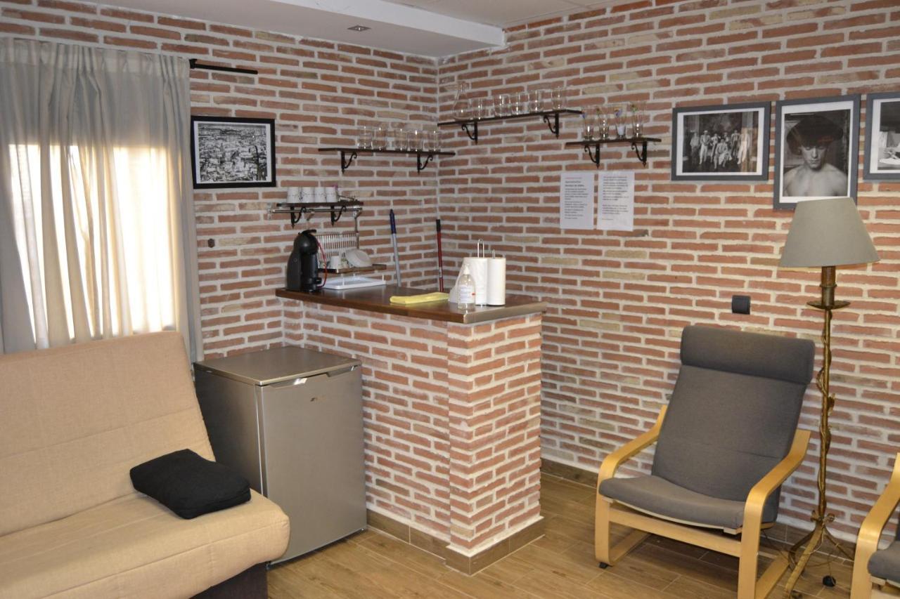 Apartamentos "Casa Rural De Aldea" Aldea del Fresno Esterno foto