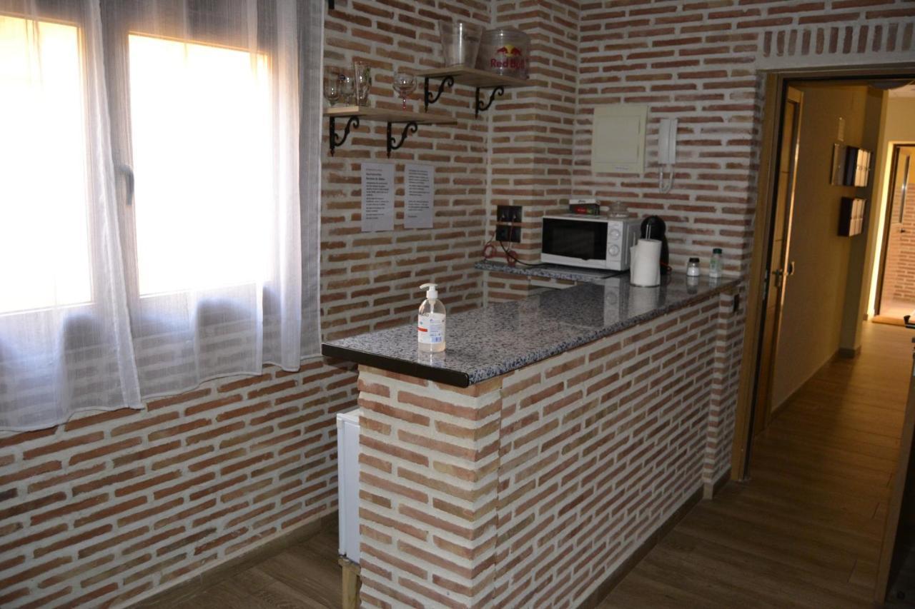 Apartamentos "Casa Rural De Aldea" Aldea del Fresno Esterno foto