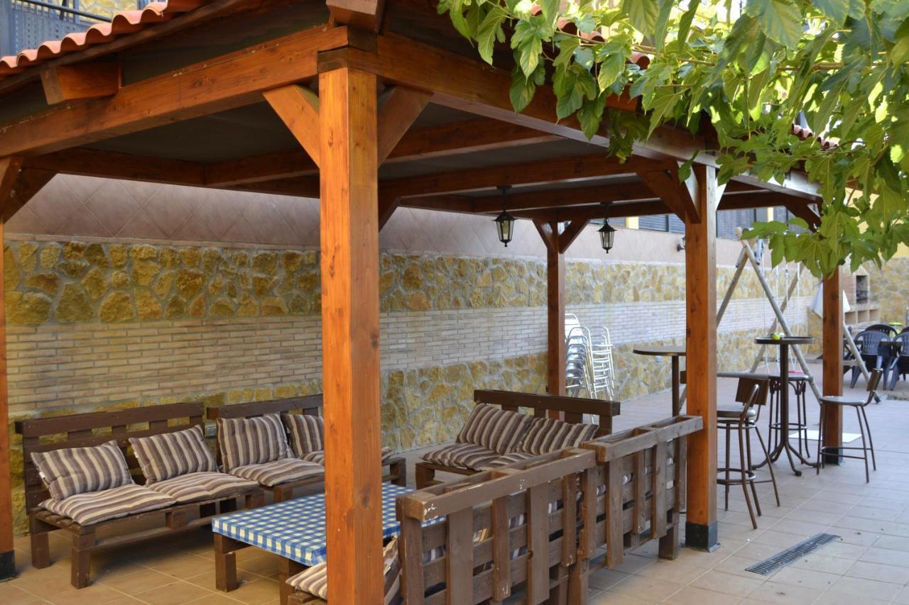 Apartamentos "Casa Rural De Aldea" Aldea del Fresno Esterno foto