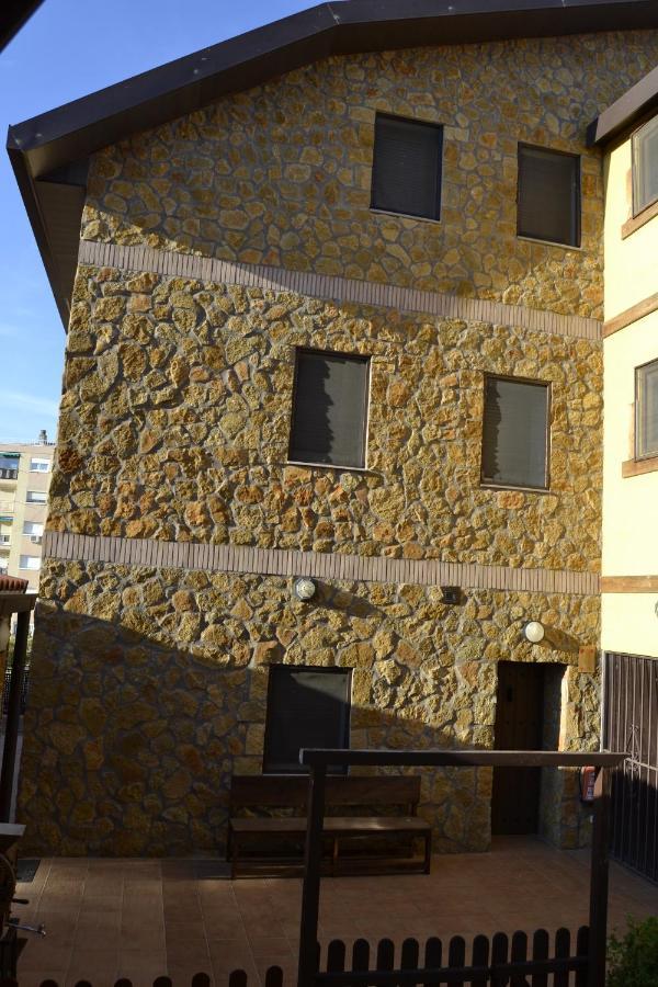 Apartamentos "Casa Rural De Aldea" Aldea del Fresno Esterno foto