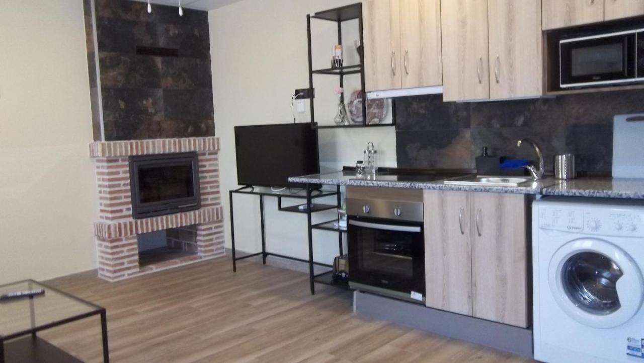 Apartamentos "Casa Rural De Aldea" Aldea del Fresno Esterno foto