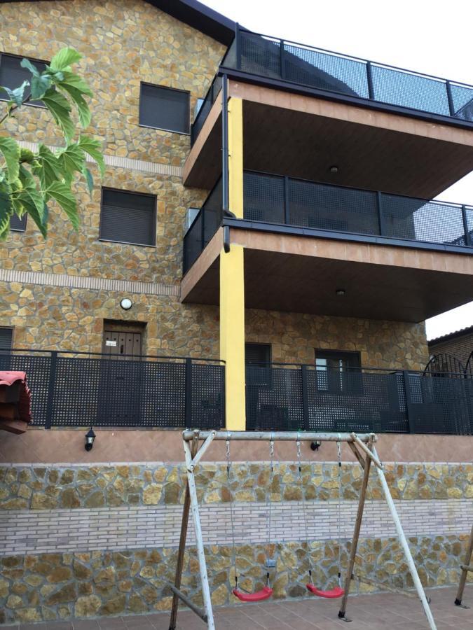 Apartamentos "Casa Rural De Aldea" Aldea del Fresno Esterno foto