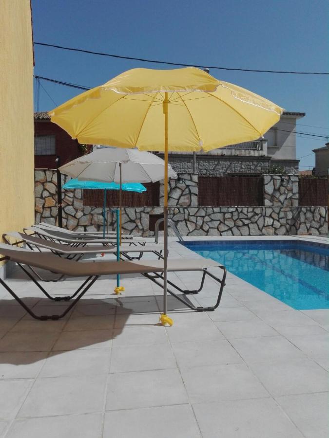 Apartamentos "Casa Rural De Aldea" Aldea del Fresno Esterno foto