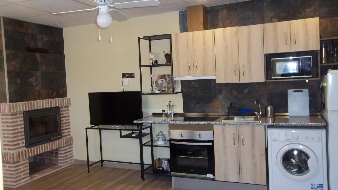 Apartamentos "Casa Rural De Aldea" Aldea del Fresno Esterno foto